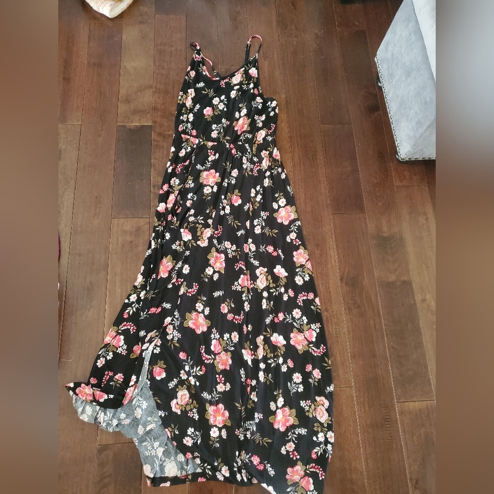 Maxi floral dress bkack , pink and white size Medium by Lascana brand new but no